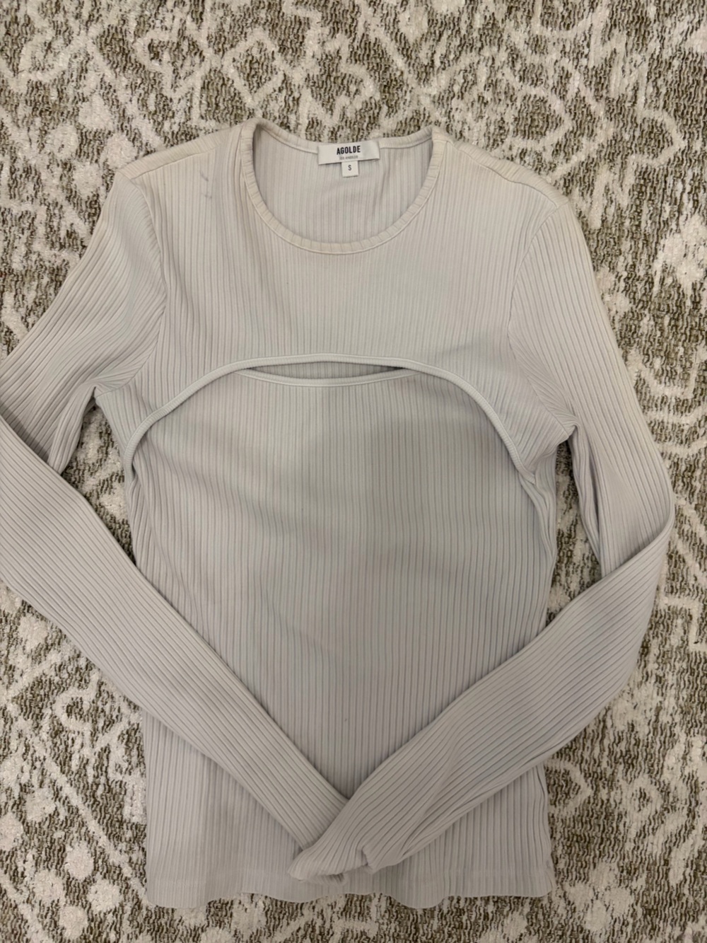 Agolde Ribbed Long Sleeve Crop Top in Light Gray